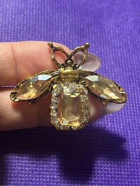 Gold Bee Vintage Style Brooch